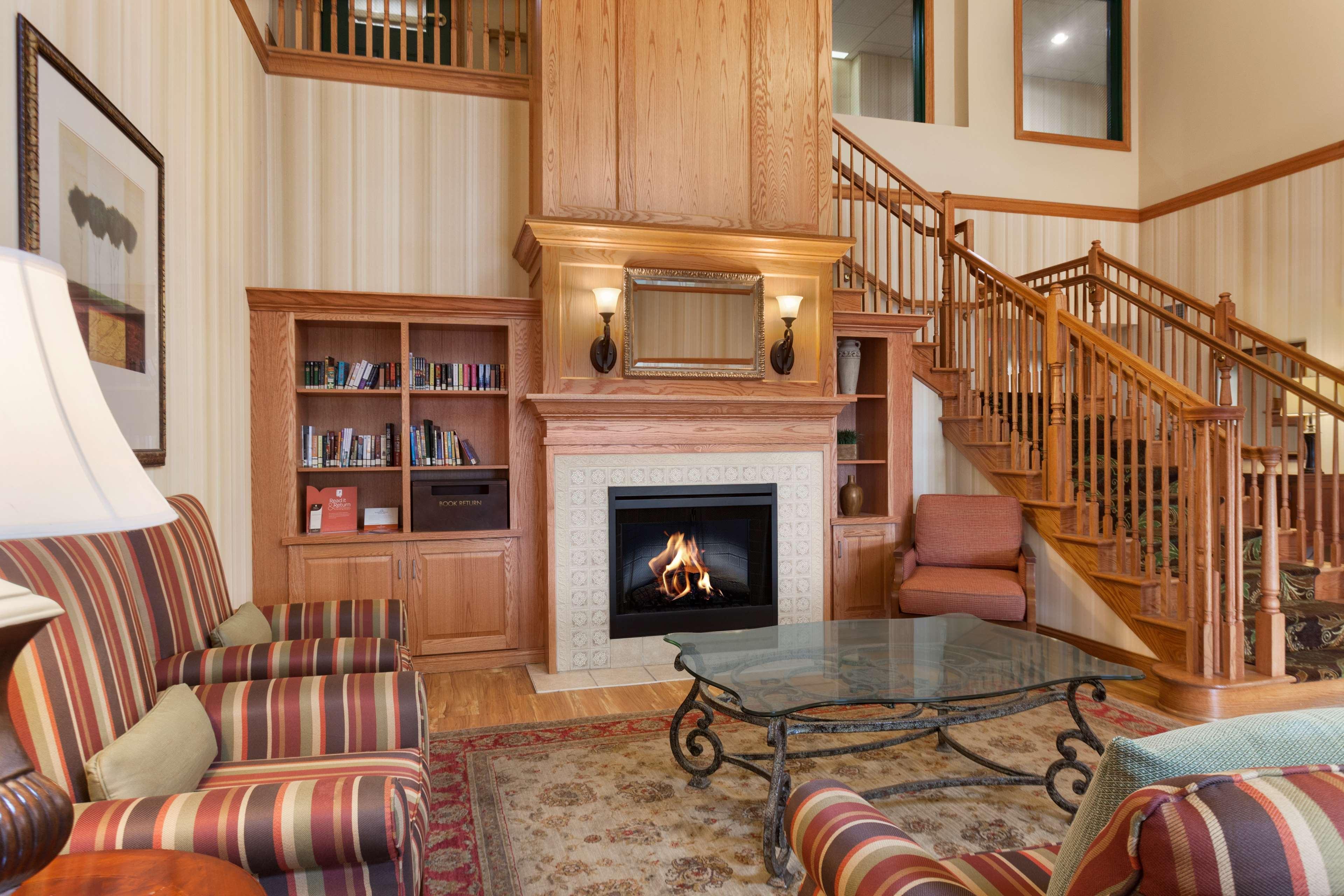 Country & By Radisson, - Hershey West, Pa Harrisburg