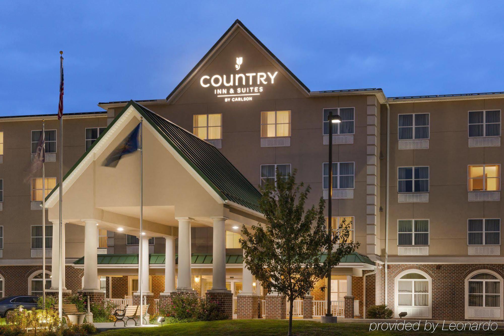 Country & By Radisson, - Hershey West, Pa Harrisburg
